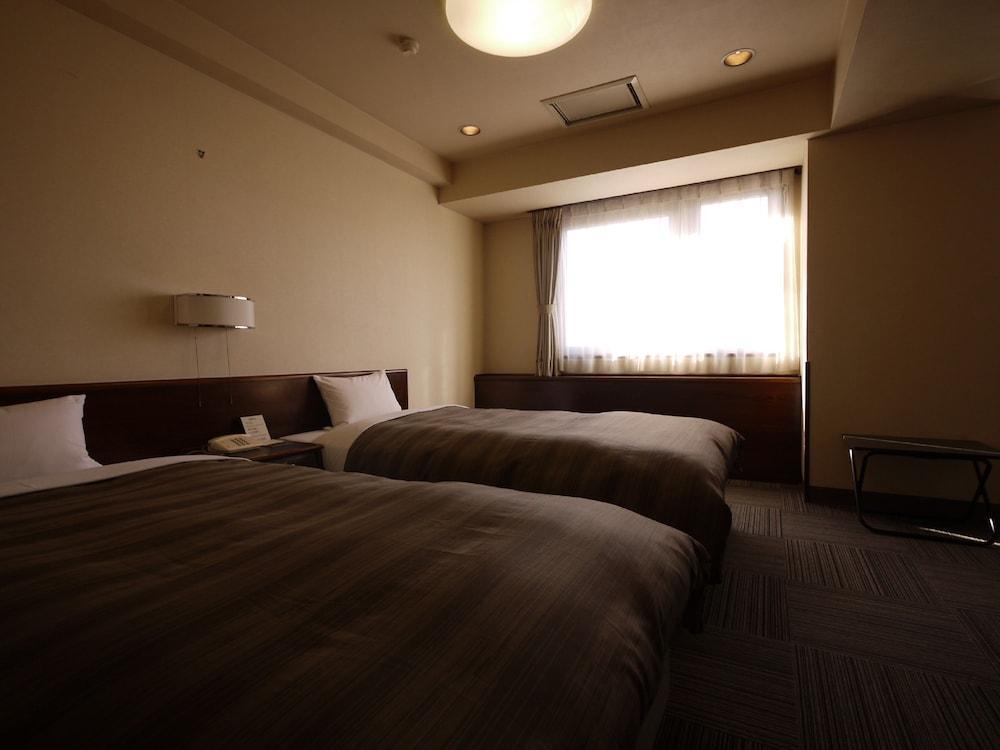 Hotel Route-Inn Dai-Ni Nagano Buitenkant foto